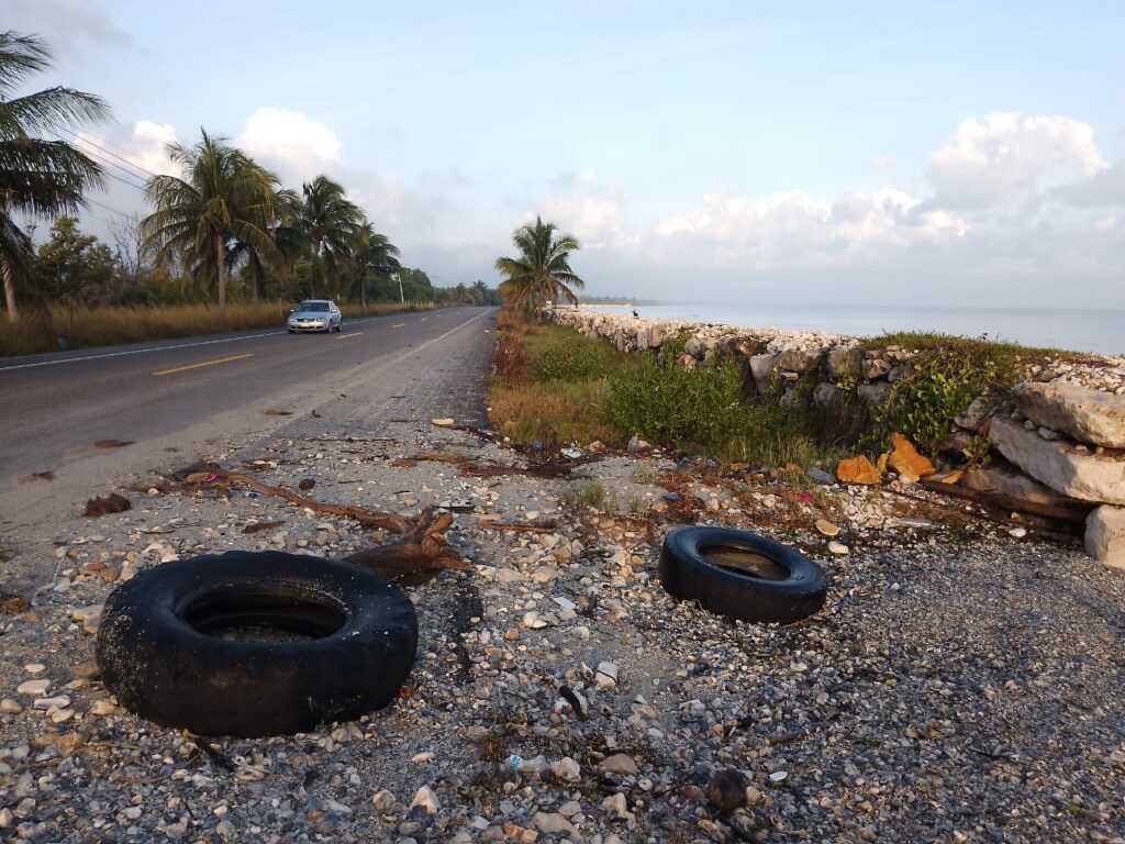 Varamiento de barcaza DLB 801 en la bahía de Ciudad del Carmen modifica las corrientes marinas