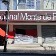 Solo con el aumento salarial se levantará la huelga en Monte de Piedad