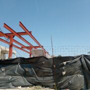 Construyen gasolinera cerca de escuela secundaria en Ciudad del Carmen