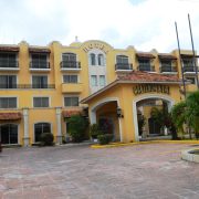 Deudas de empresas a hoteleros no bajan