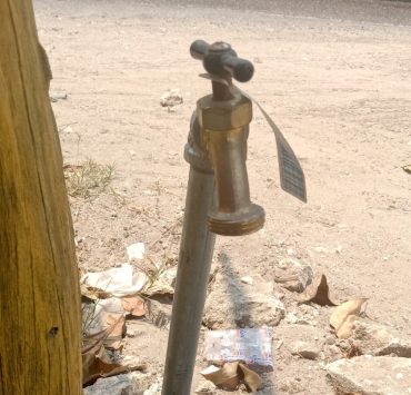 Familias de Atasta con sed