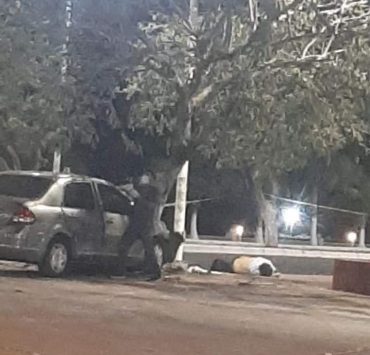 Se estrelló contra un poste