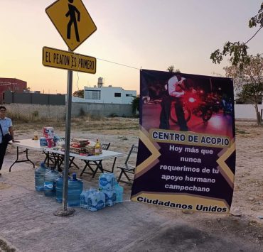 Ciudadanos recaudan víveres para policías