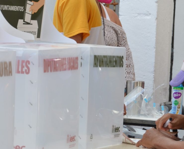 Llama iglesia católica a no caer en el fanatismo político