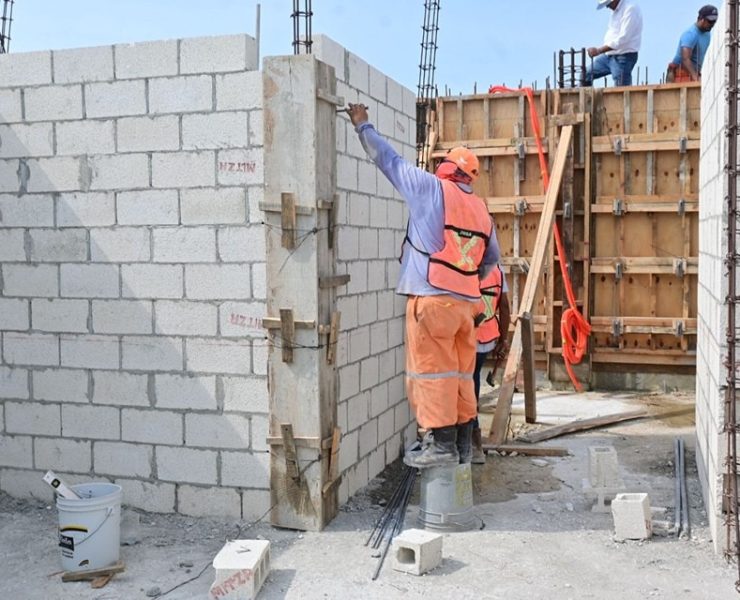 Obreros carmelitas emigran a otros Estados por falta de trabajo en la Isla