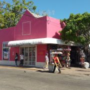 Crisis descapitaliza a pequeños comercios