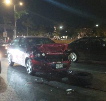 Destrozó su vehículo