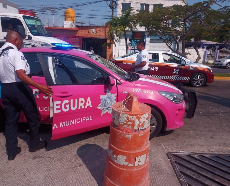 Movilización policiaca en construcción de nueva gasolinera