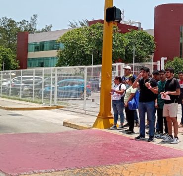 Unacar suspende clases