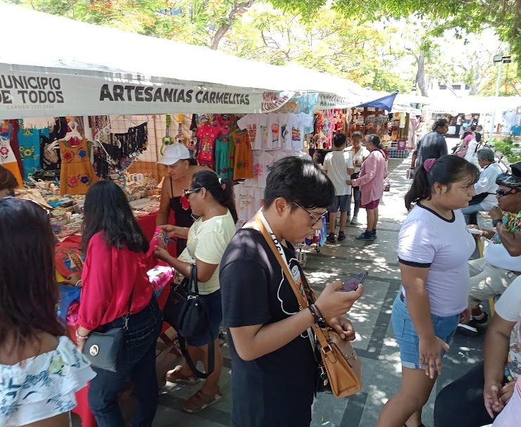 Guelaguetza en Ciudad del Carmen hace que repunte la venta de artesanos