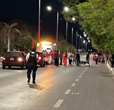 Vehículo fantasma impacta a motociclistas