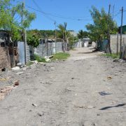 Predios en zonas irregulares incumplen con las normas para viviendas