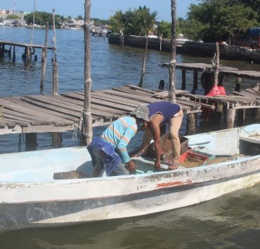Trámites engorrosos para permisos de pesca