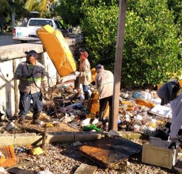 Basura plástica inunda Ciudad del Carmen