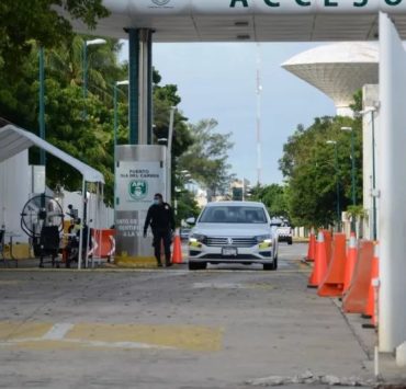 Niegan acceso a derechohabiente del Hospital Naval al recinto portuario