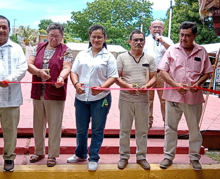 Inicia Feria de Regreso a Clases con 27 expositores