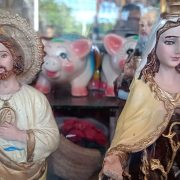 María de la Luz restauradora de imágenes religiosas