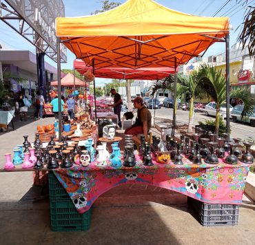 Locatarios del AFA listos para vender dulces de temporada