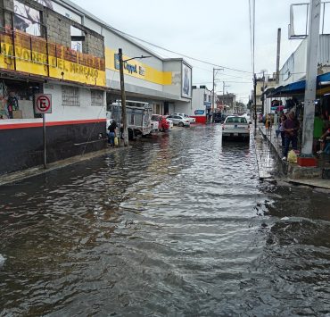Inundaciones en diversos sectores por la Onda Tropical número 28