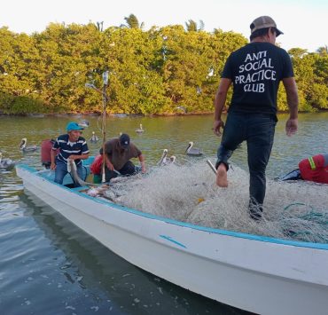 Pescadores no conocen a la diputada federal Gabriela Basto