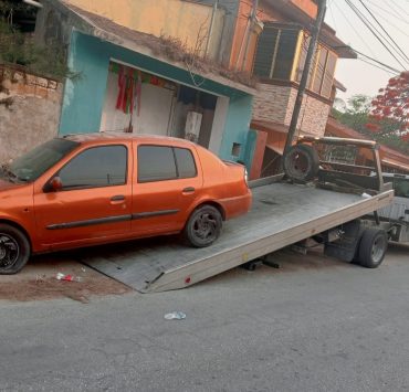 Limpiarán calles de vehículos abandonados