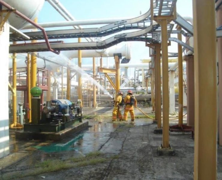 Atasta foco rojo con el Centro de Proceso y Transporte de Gas