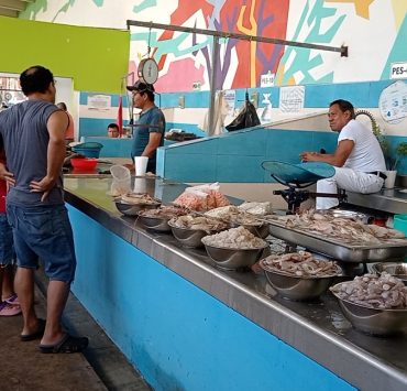 Vigilancia en pescaderías y monitoreo de playas en Cuaresma