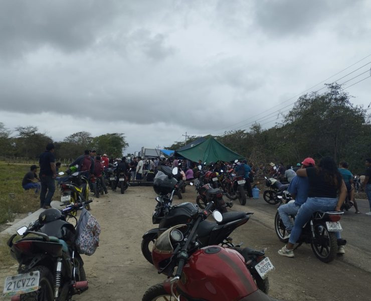 Más de 80 horas de bloqueo carretero en Atasta