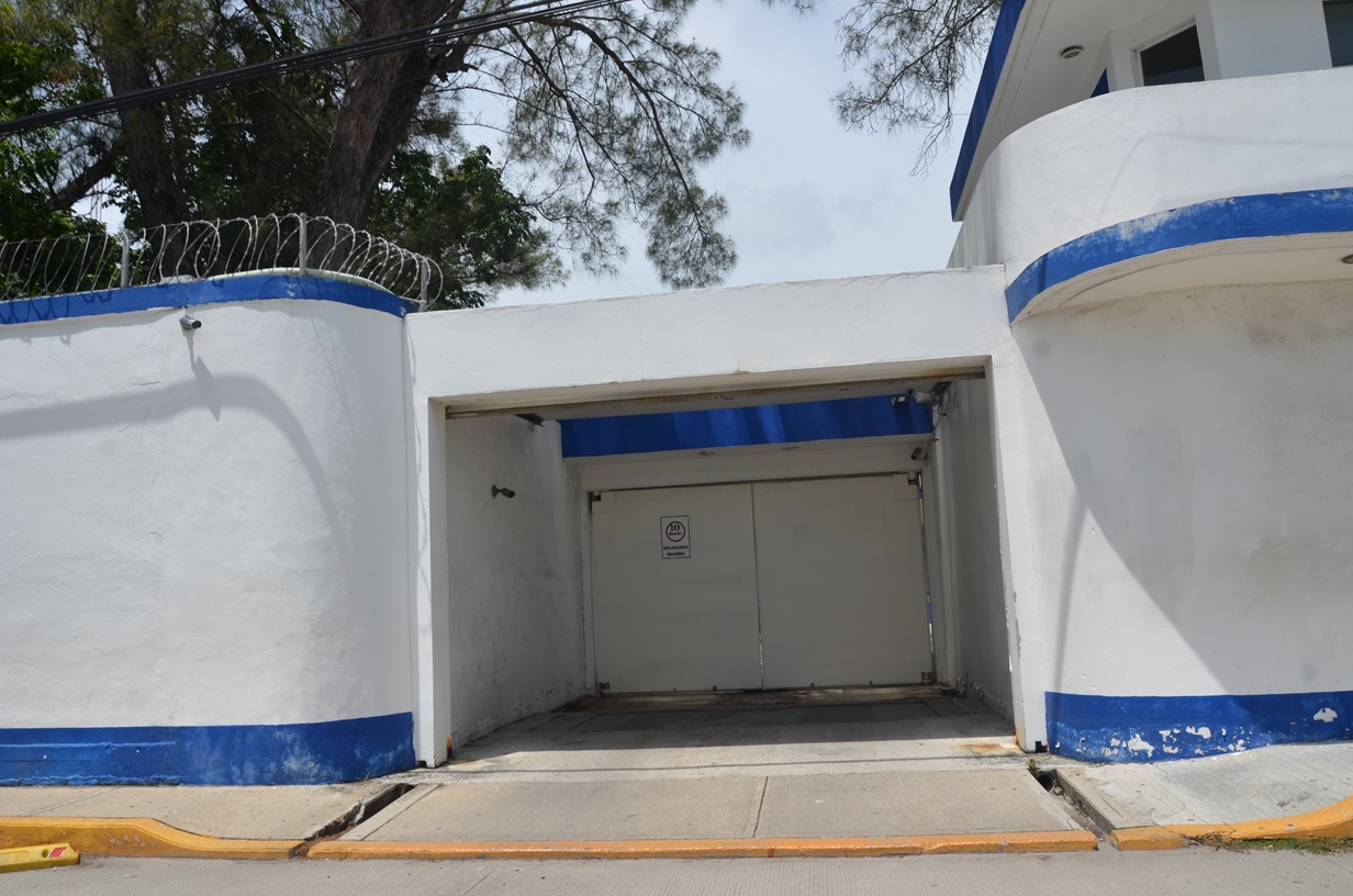 Empresas de Ciudad del Carmen cierran sus puertas