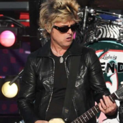 Green Day le pide a ICE que renuncien de ese trabajo "miserable"