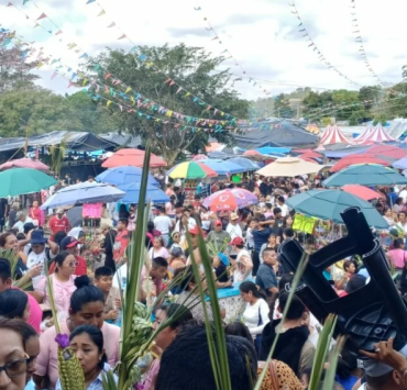 Miles de personas llegan para venerar a la Virgen Dolorosa en Champotón