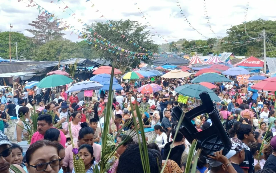 Miles de personas llegan para venerar a la Virgen Dolorosa en Champotón