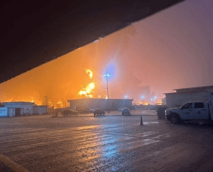 incendio en exterior de la refinería Olmeca de Dos Bocas