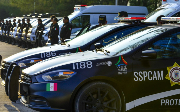 Taxista protagoniza persecución y termina chocando