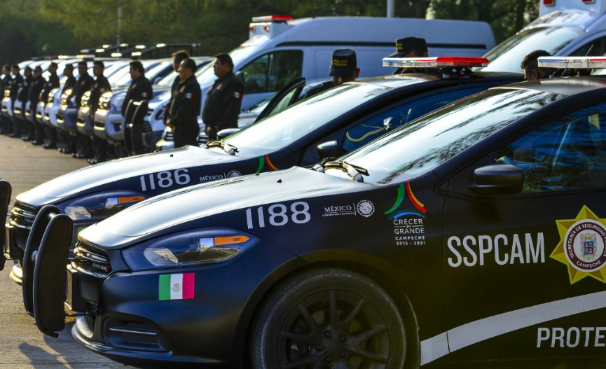 Taxista protagoniza persecución y termina chocando