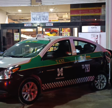 Un pleito termina en choque con una mujer lesionada