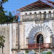 Urgencia estructural y identidad de Calkiní. La historia y la renovación