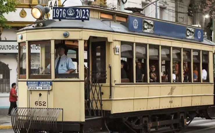 Cuestionan el uso del tranvía turístico