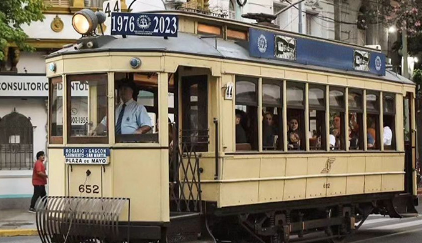 Cuestionan el uso del tranvía turístico