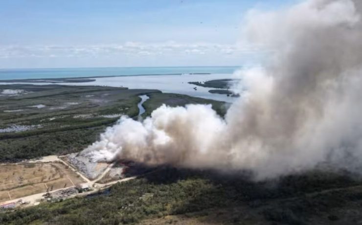 Incendio fuera de control, relleno sanitario arde en Ciudad del Carmen