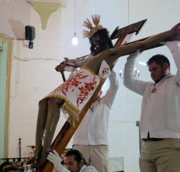 Inician las festividades en honor al Señor de la Salud.