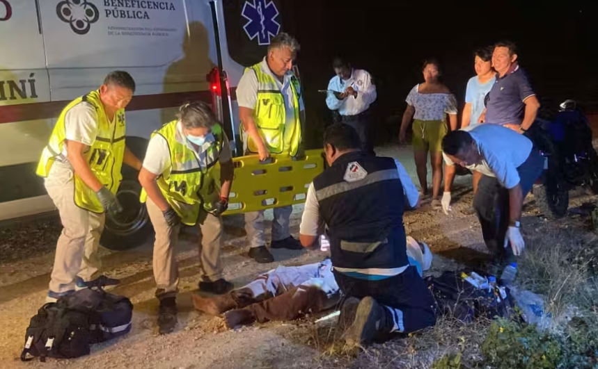 Adulto mayor sufre aparatoso accidente por culpa de un motociclista