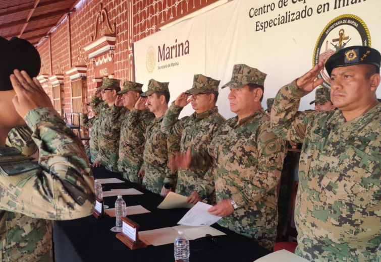 La Marina clausura su curso de elite, formación de alto nivel