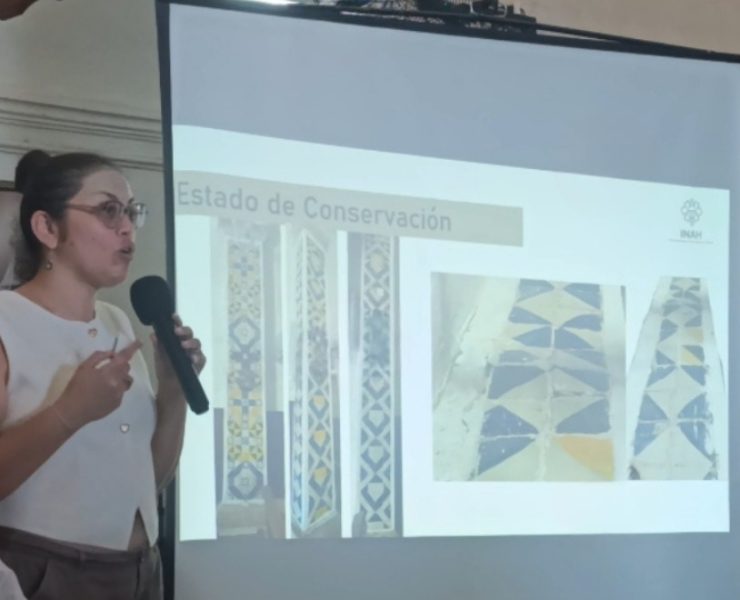 Restauran pilastras de azulejos con técnicas de alta precisión