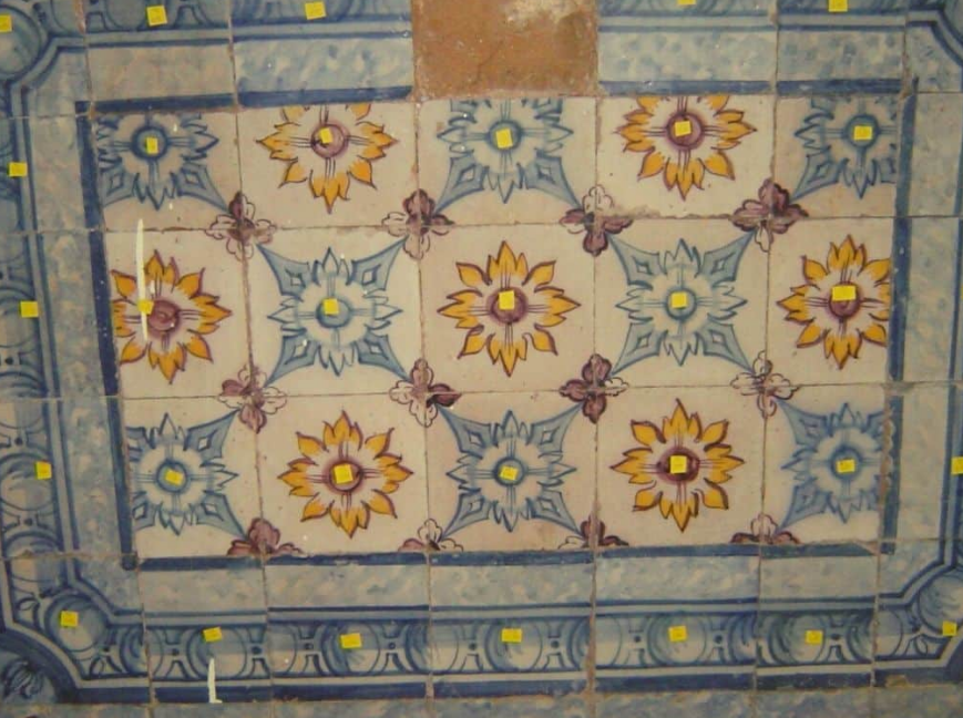 Metodologías científicas aplicadas a azulejos históricos