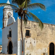 Marea blanca en San Román, Campeche