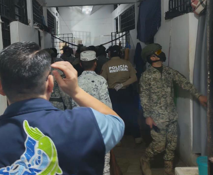 Operativo en penal de Kobén deja decomisos de dinero y objetos prohibidos