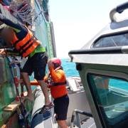 Marina rescata a cinco náufragos en Ciudad del Carmen