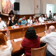Diputados contradicen a la gobernadora sobre la crisis económica