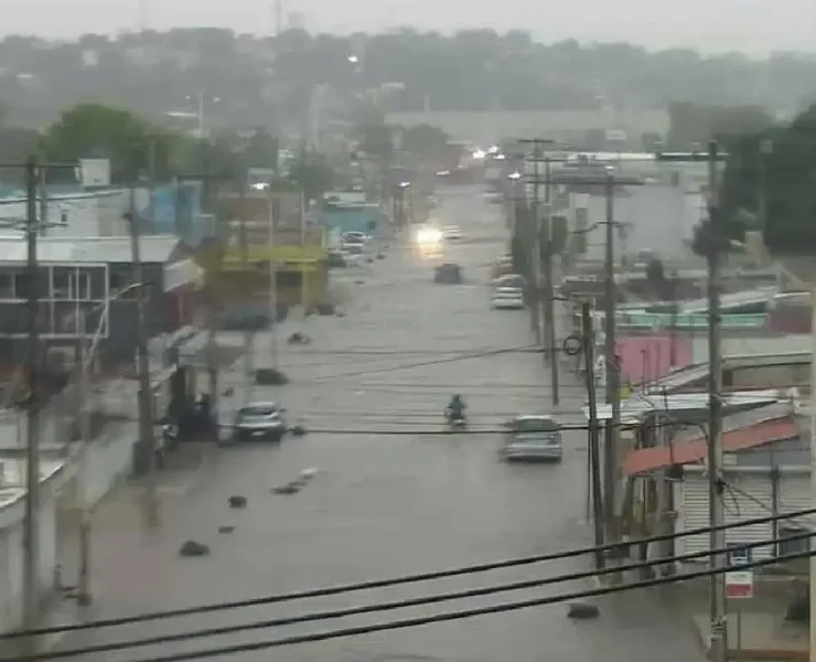 Campeche se encuentra inundado por lluvias intensas